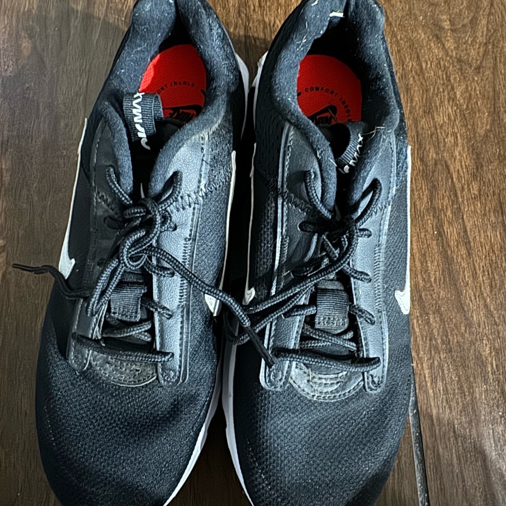 Nike Women’s Black and White Air Max Nike Shoes